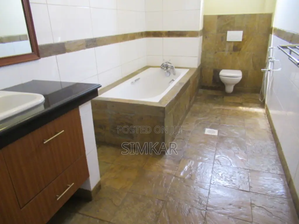 3bdrm Apartment in Riverside Drive for rent