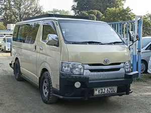 Toyota HiAce 2015 Beige