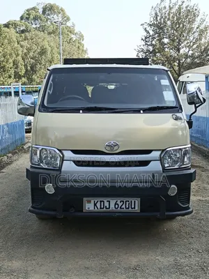 Toyota HiAce 2015 Beige