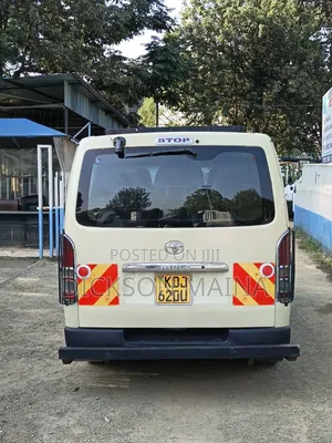 Toyota HiAce 2015 Beige