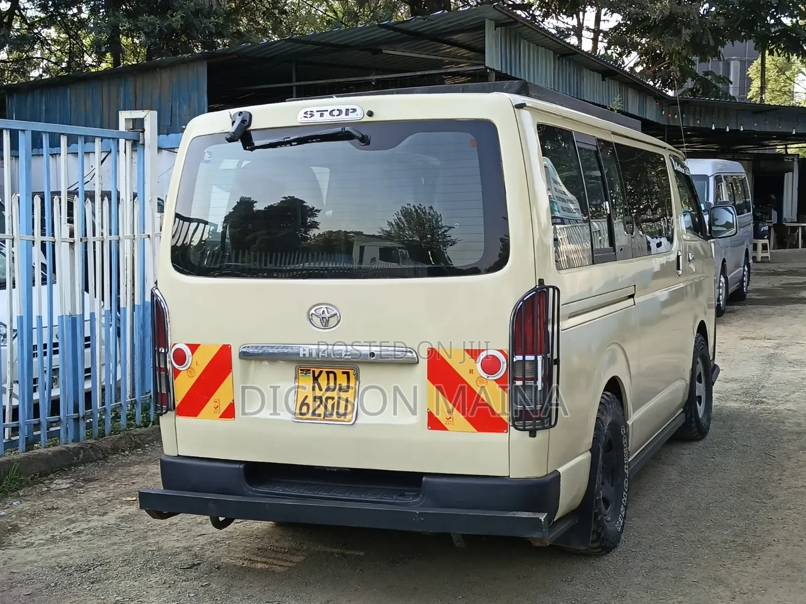 Toyota HiAce 2015 Beige