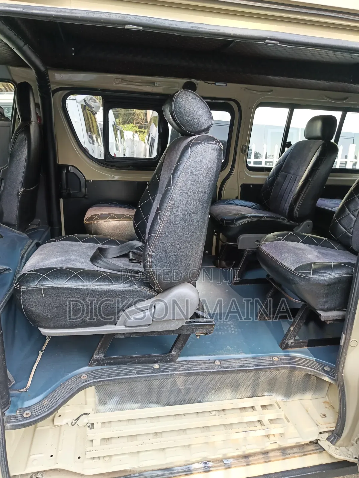 Toyota HiAce 2015 Beige