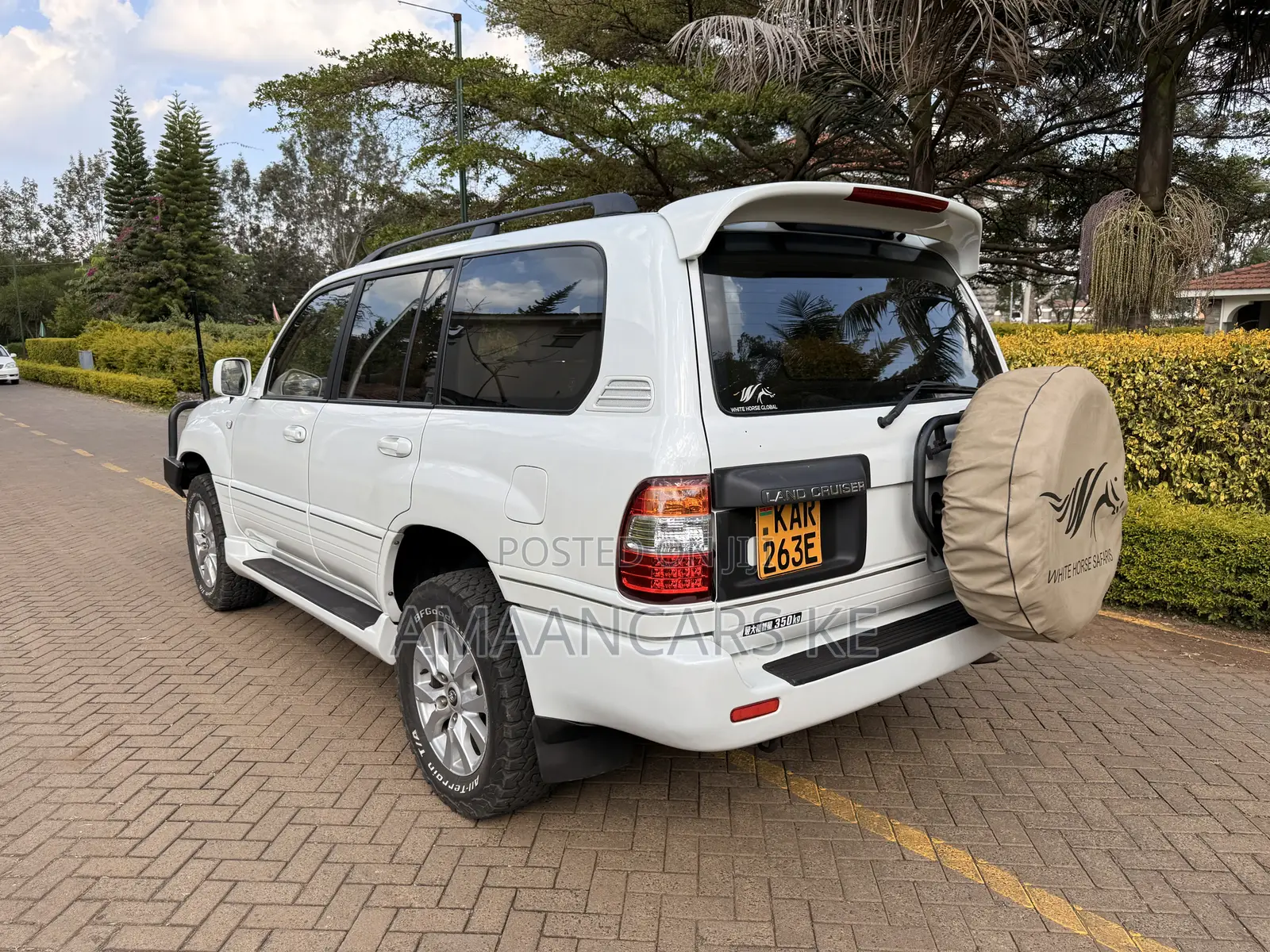 Toyota Land Cruiser HDJ 100 2002 White