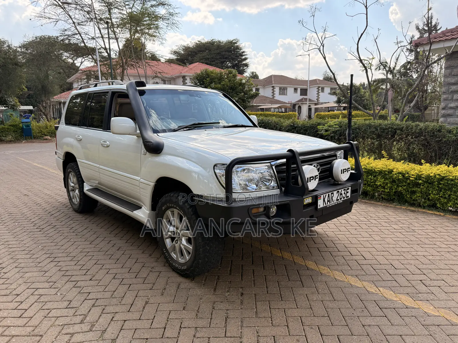 Toyota Land Cruiser HDJ 100 2002 White