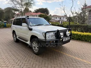 Toyota Land Cruiser HDJ 100 2002 White