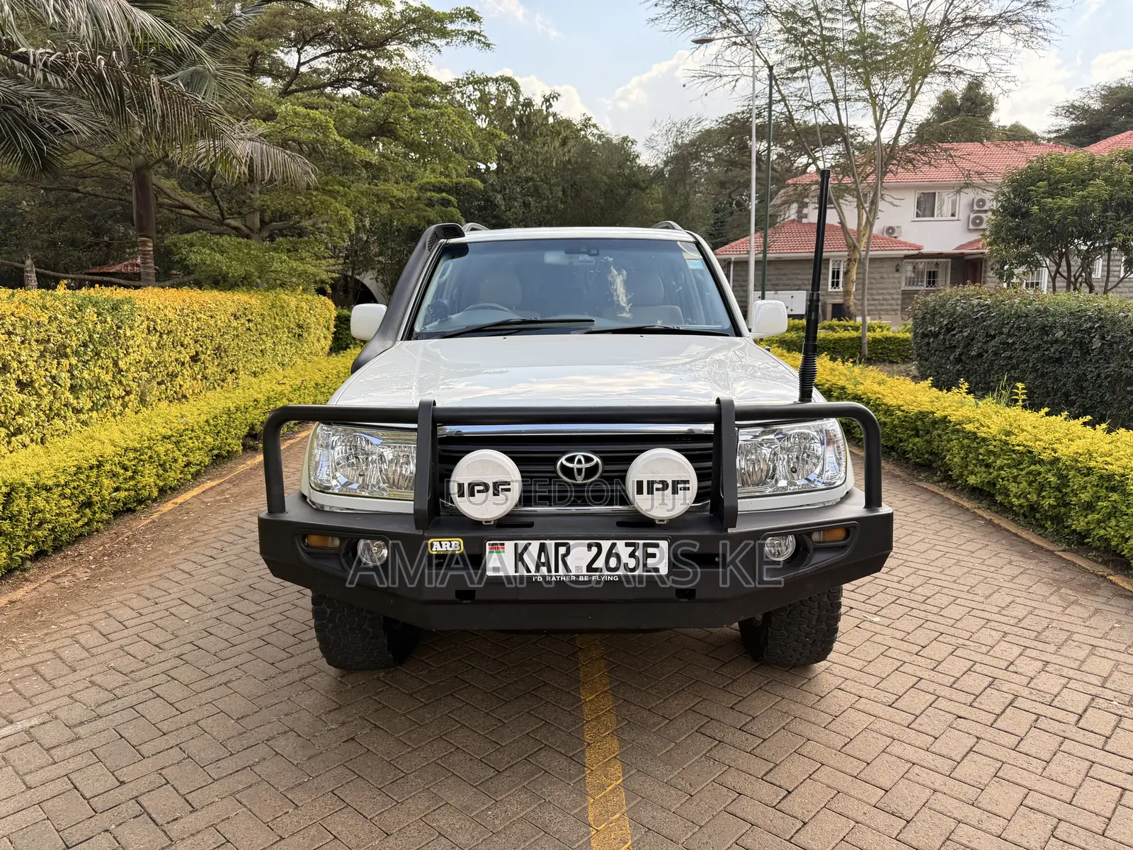 Toyota Land Cruiser HDJ 100 2002 White