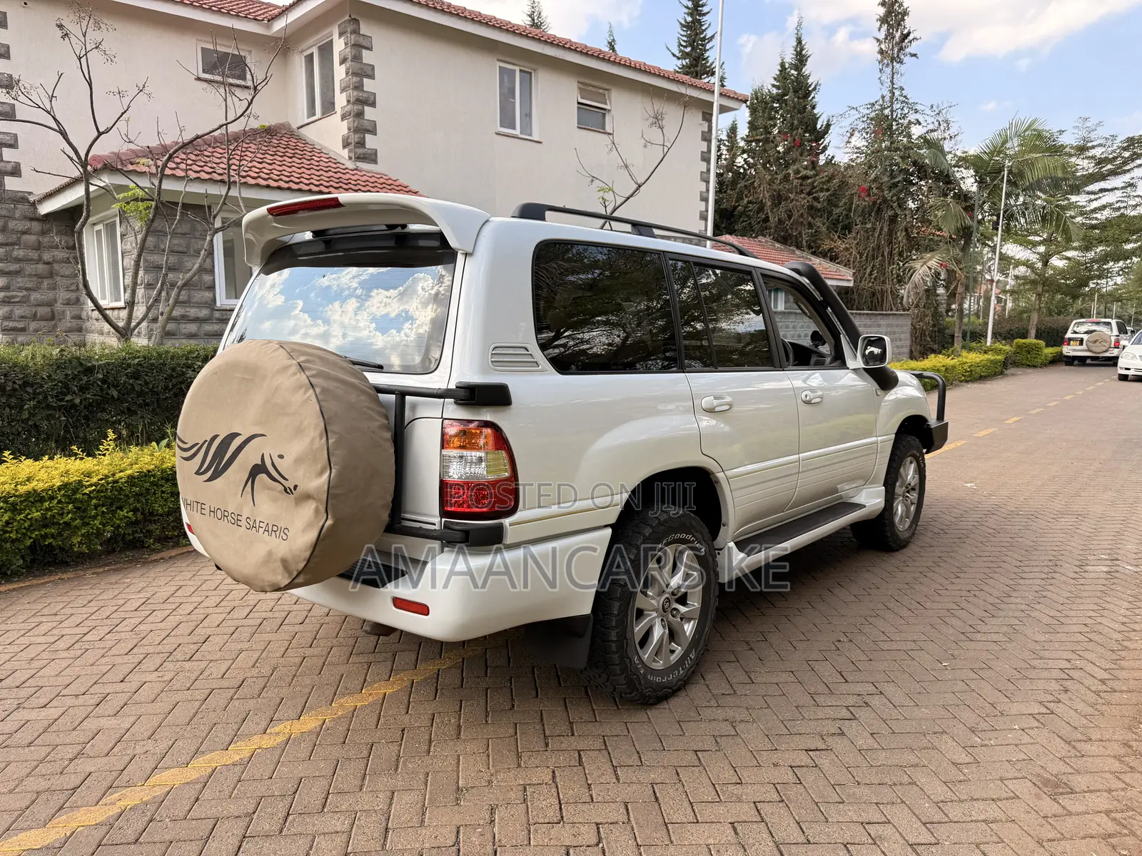 Toyota Land Cruiser HDJ 100 2002 White