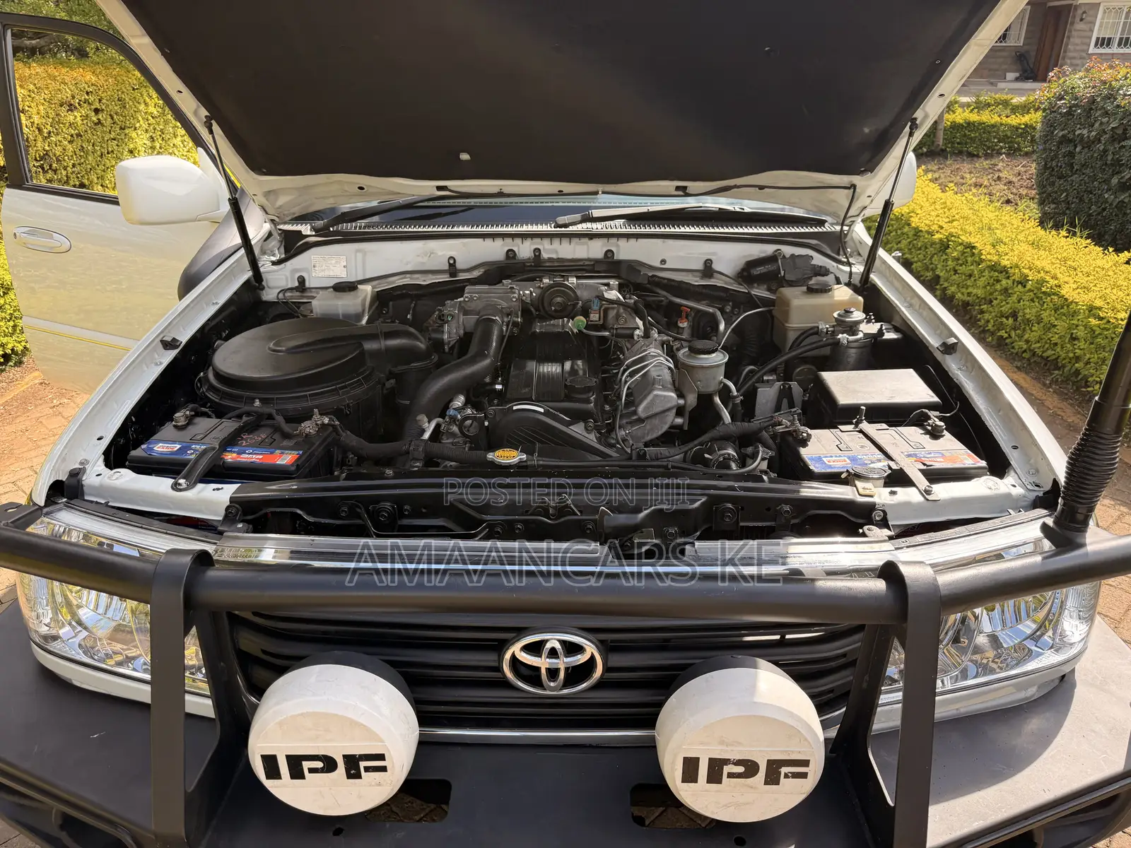 Toyota Land Cruiser HDJ 100 2002 White