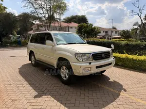 Toyota Land Cruiser HDJ 100 1999 White