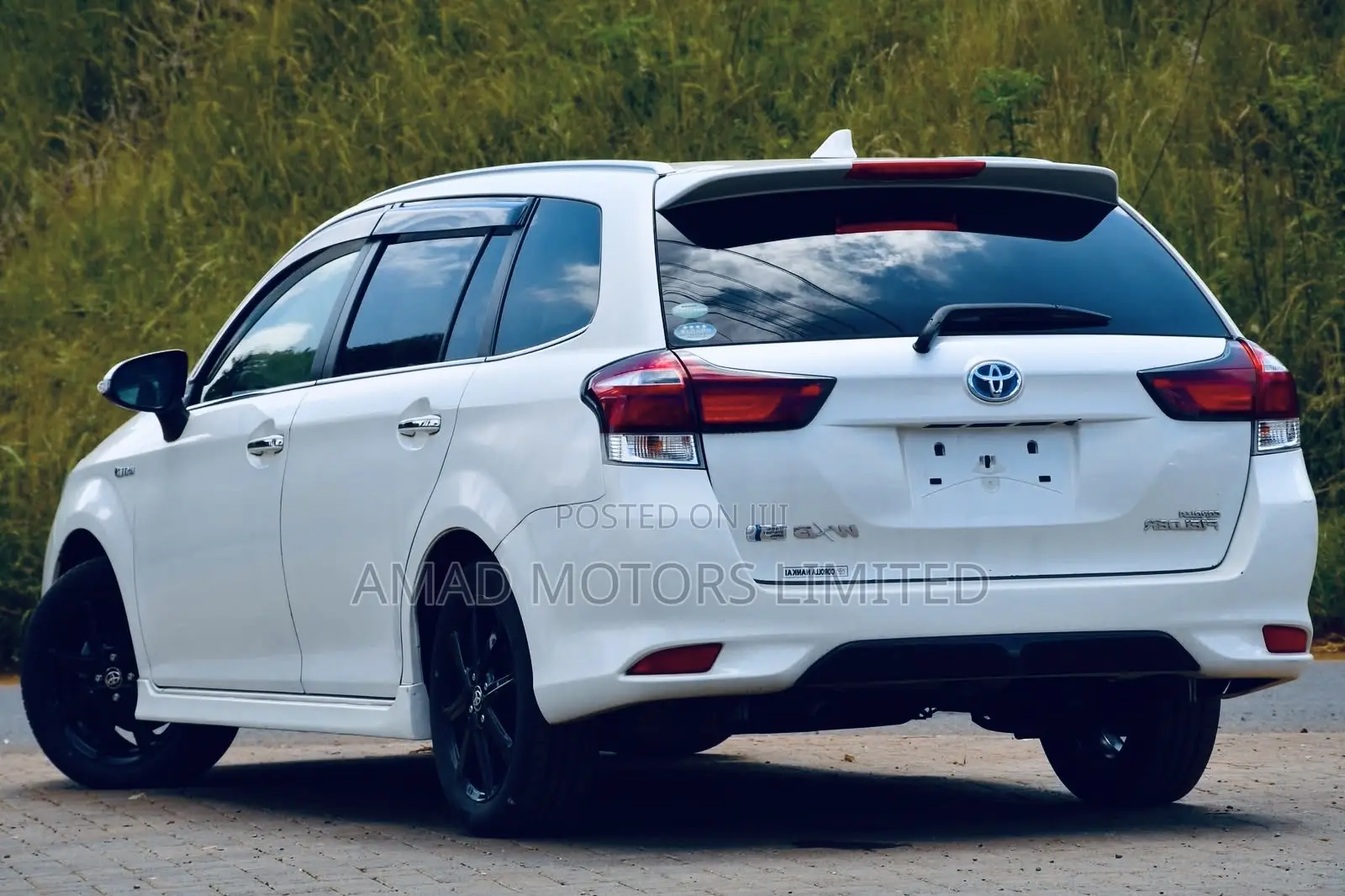 Toyota Corolla Fielder 2019 White