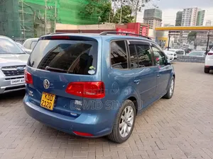 Volkswagen Touran 2014 Blue