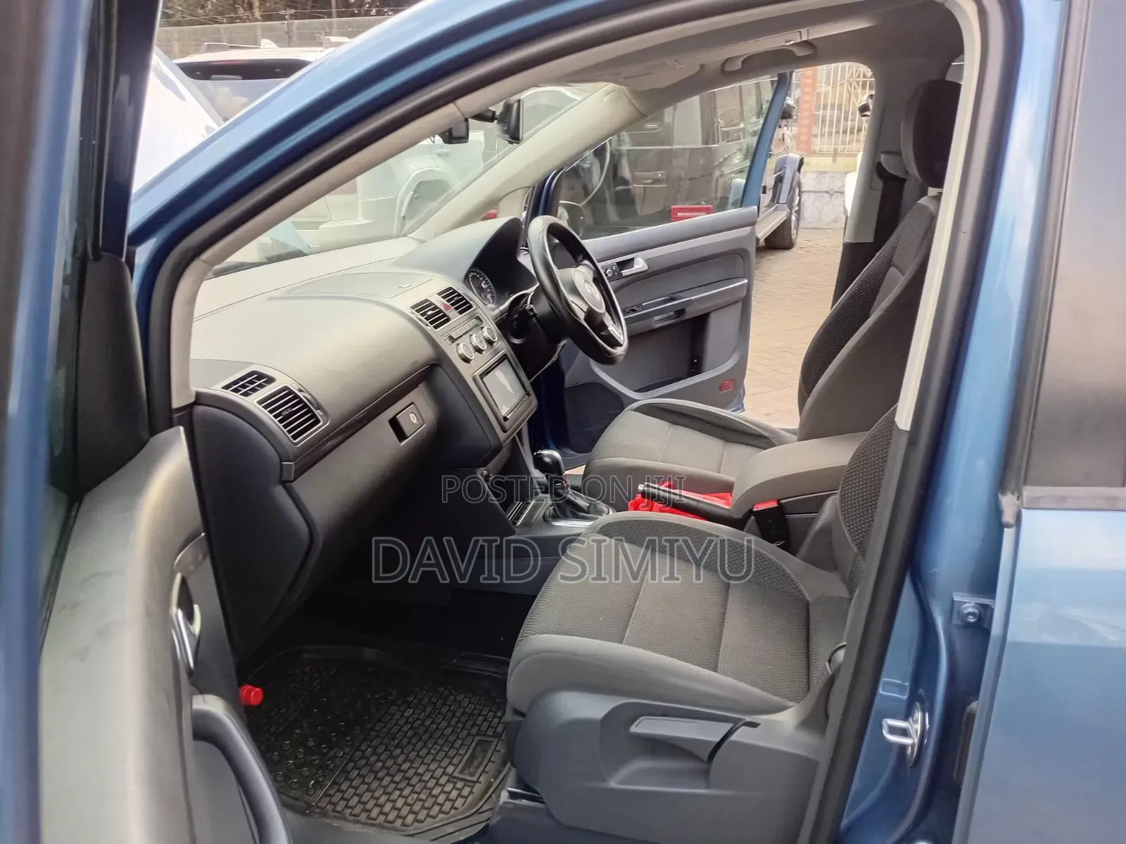 Volkswagen Touran 2014 Blue