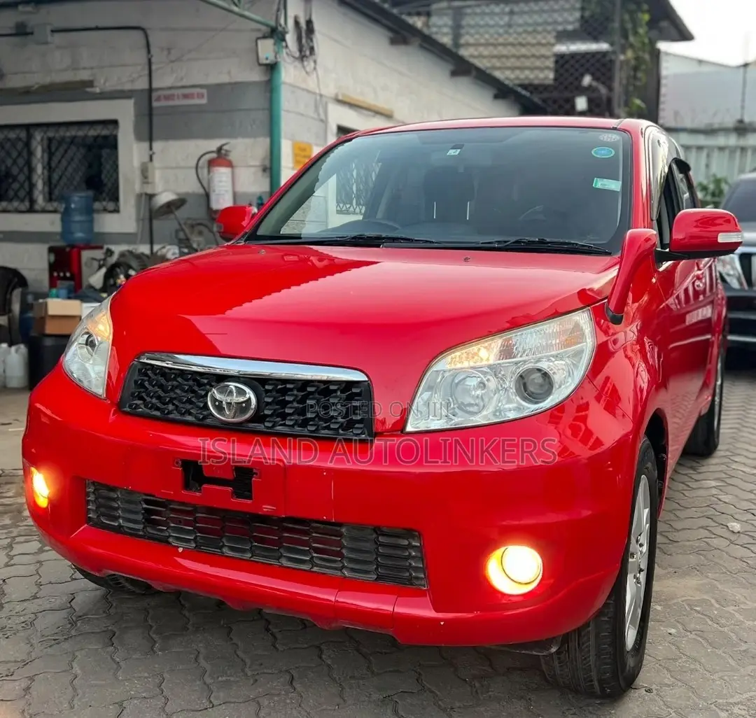 Toyota Rush 2012 Red