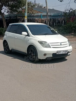 Toyota IST 2005 White