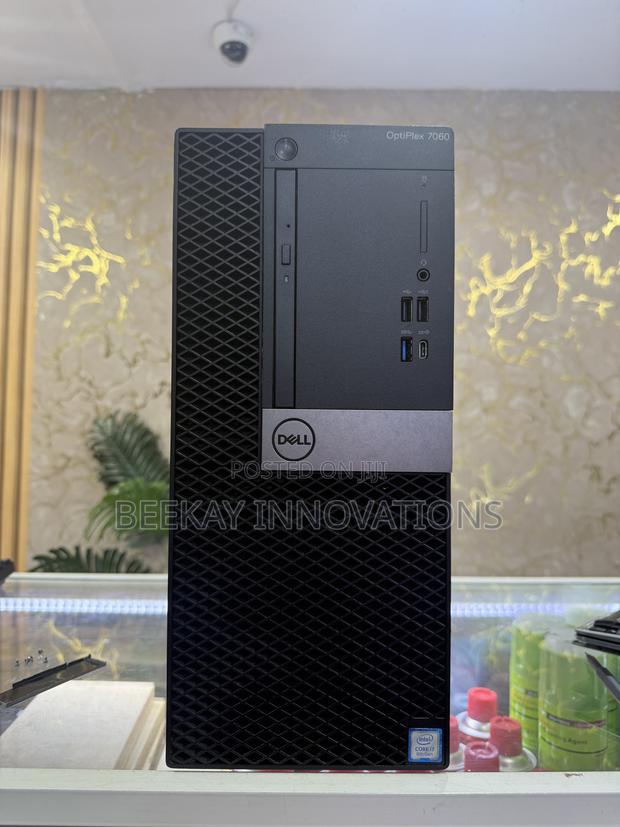 Desktop Computer Dell OptiPlex 7060 8GB Intel Core i7 SSD 256GB - main view