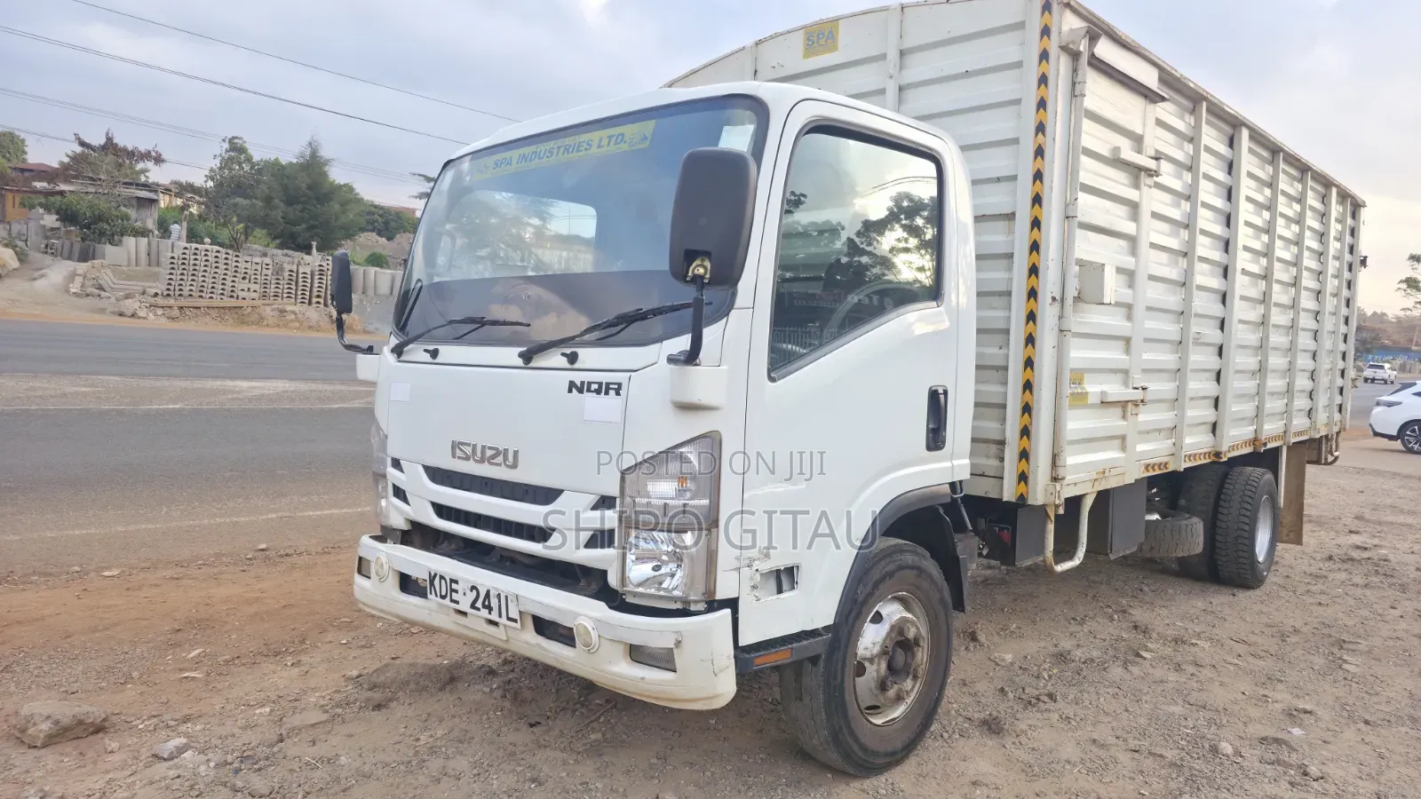 Isuzu NQR Local