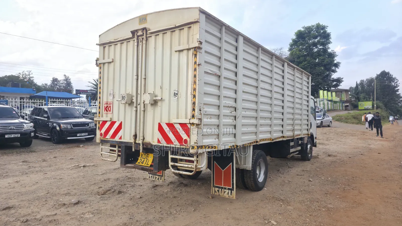 Isuzu NQR Local