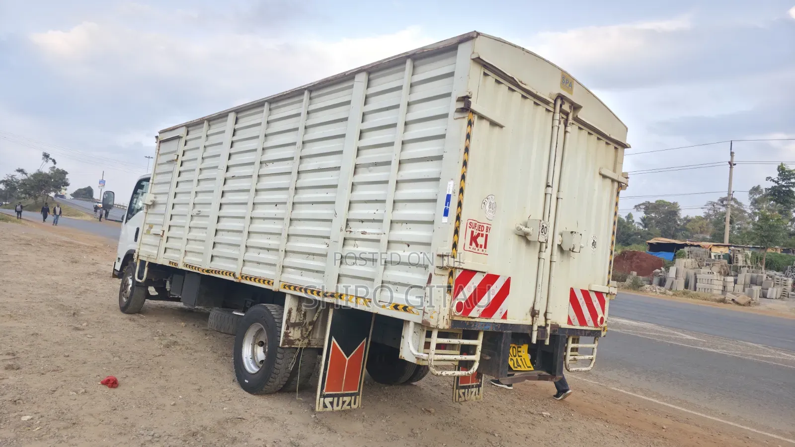 Isuzu NQR Local