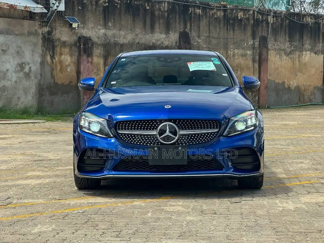 Mercedes-Benz C200 2019 Blue