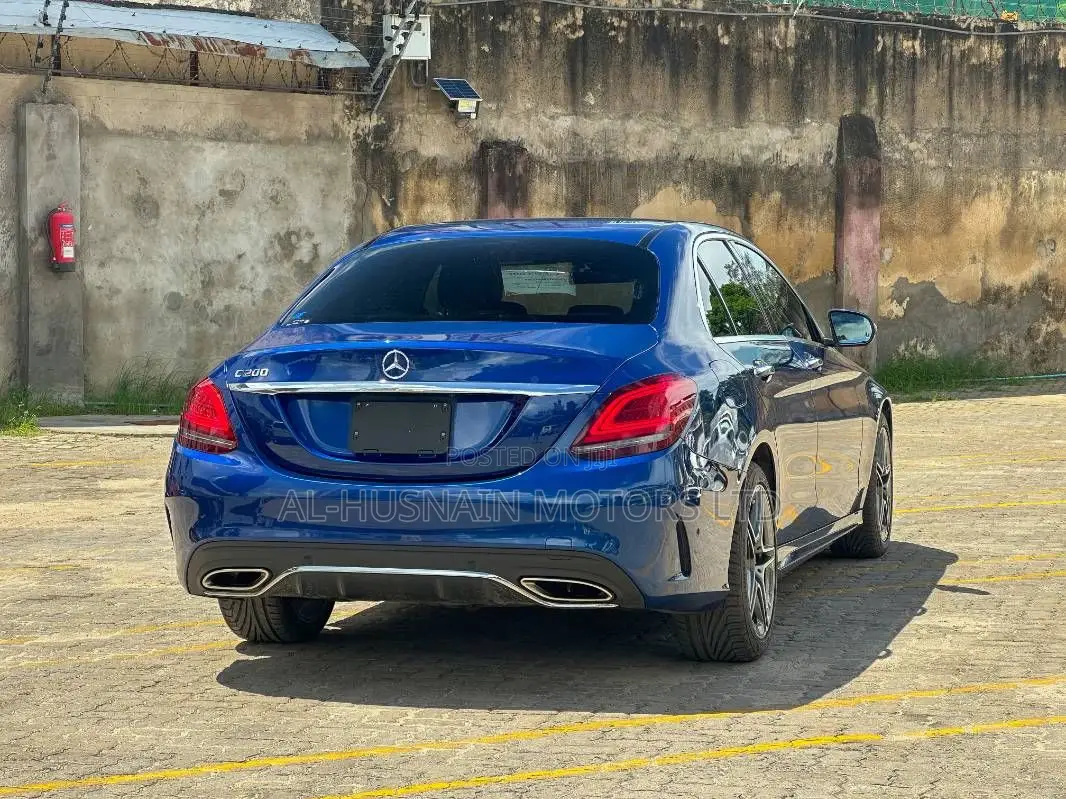 Mercedes-Benz C200 2019 Blue