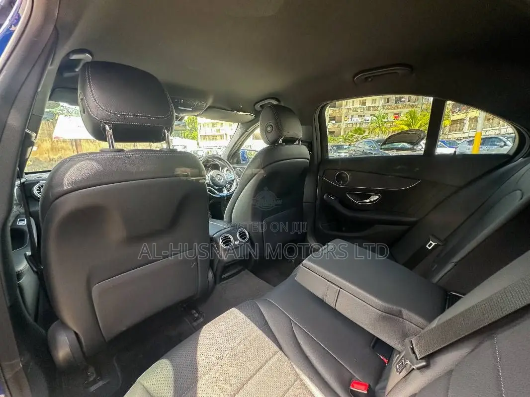 Mercedes-Benz C200 2019 Blue