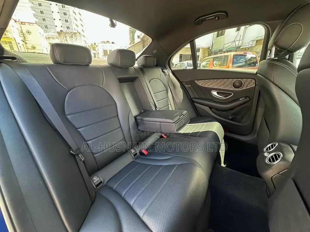 Mercedes-Benz C200 2019 Blue