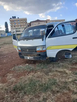 Toyota HiAce 2003 White