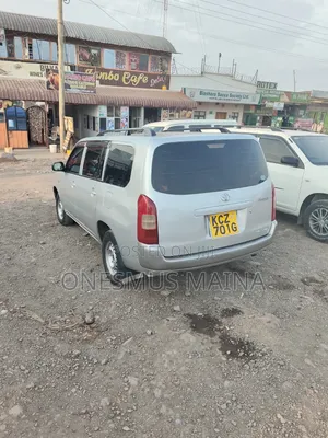 Toyota Succeed SV Premium 2014 Silver
