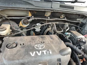 Toyota Succeed SV Premium 2014 Silver