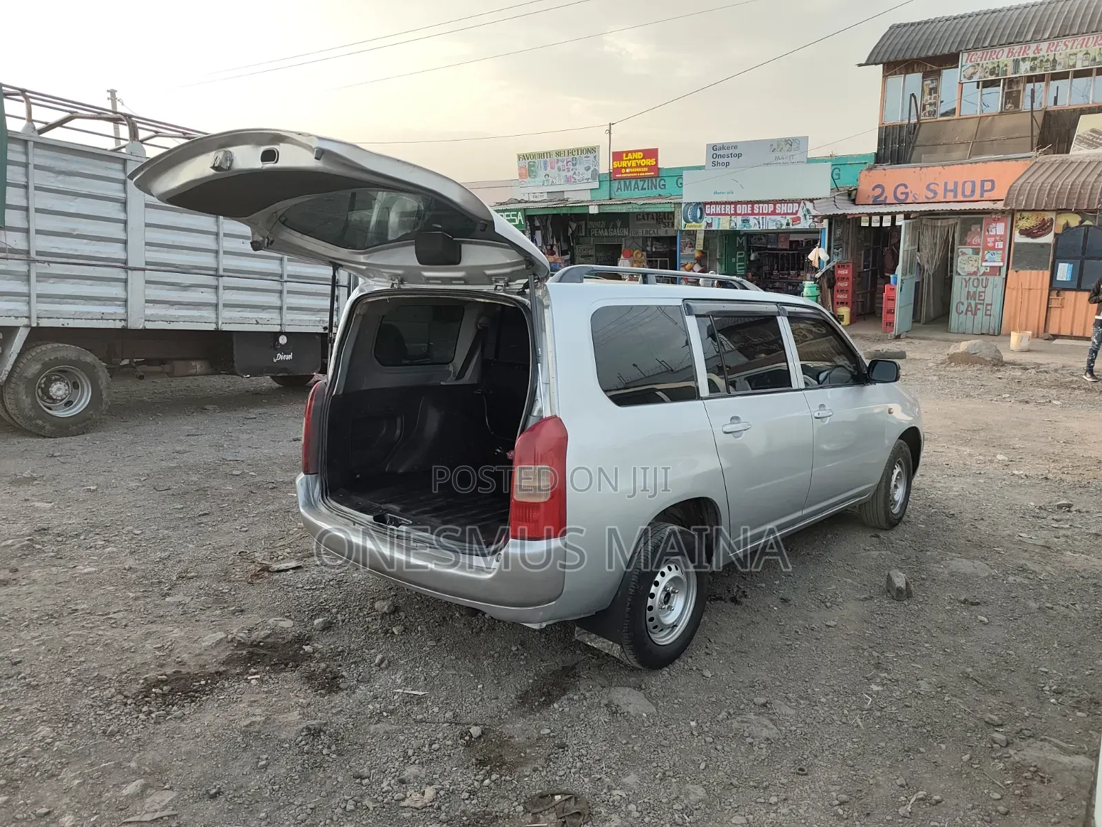 Toyota Succeed SV Premium 2014 Silver