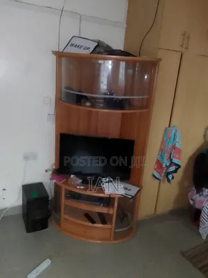 Wooden TV Stand Entertainment Unit With Glass Shelves