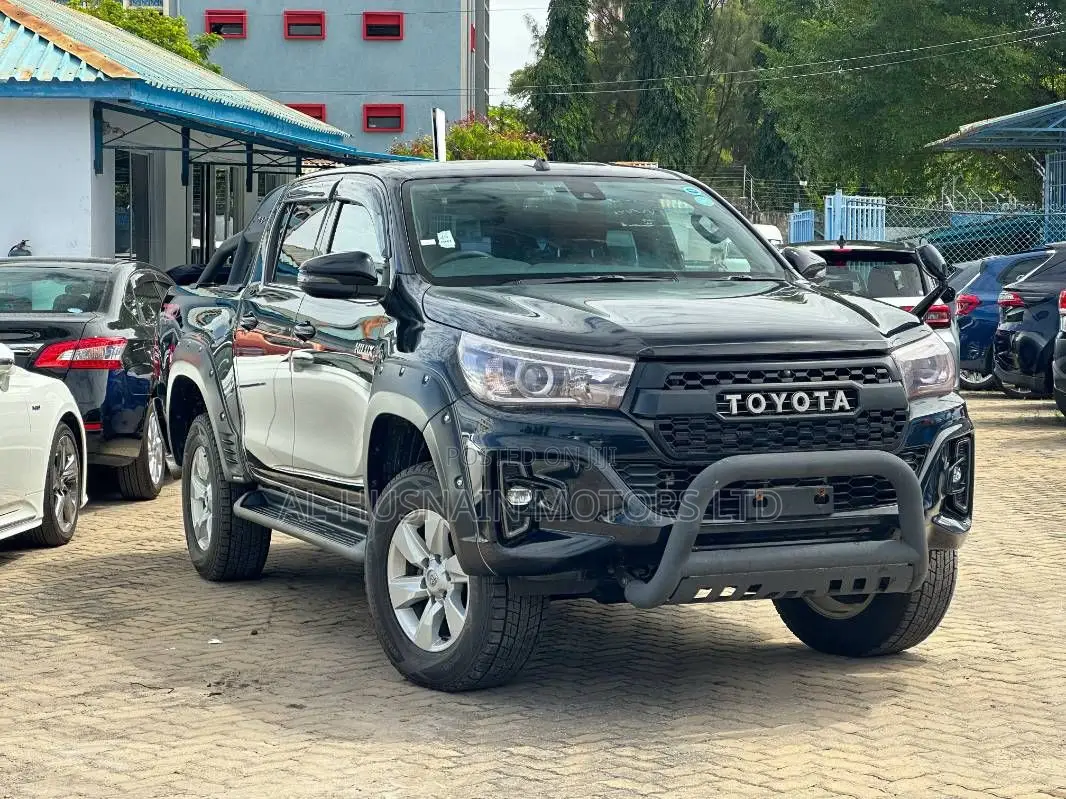 Toyota Hilux 2019 Black