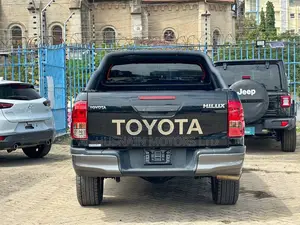 Toyota Hilux 2019 Black