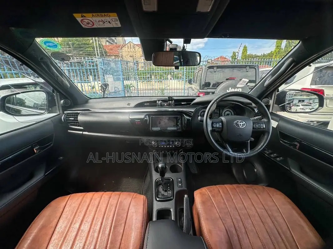 Toyota Hilux 2019 Black