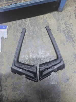 Toyota Vitz 2013 Windshield Finisher
