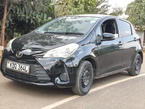 Toyota Vitz 2017 Black
