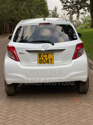 Toyota Vitz 2011 White