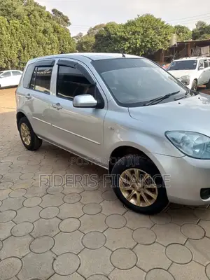 Mazda Demio 2004 Silver
