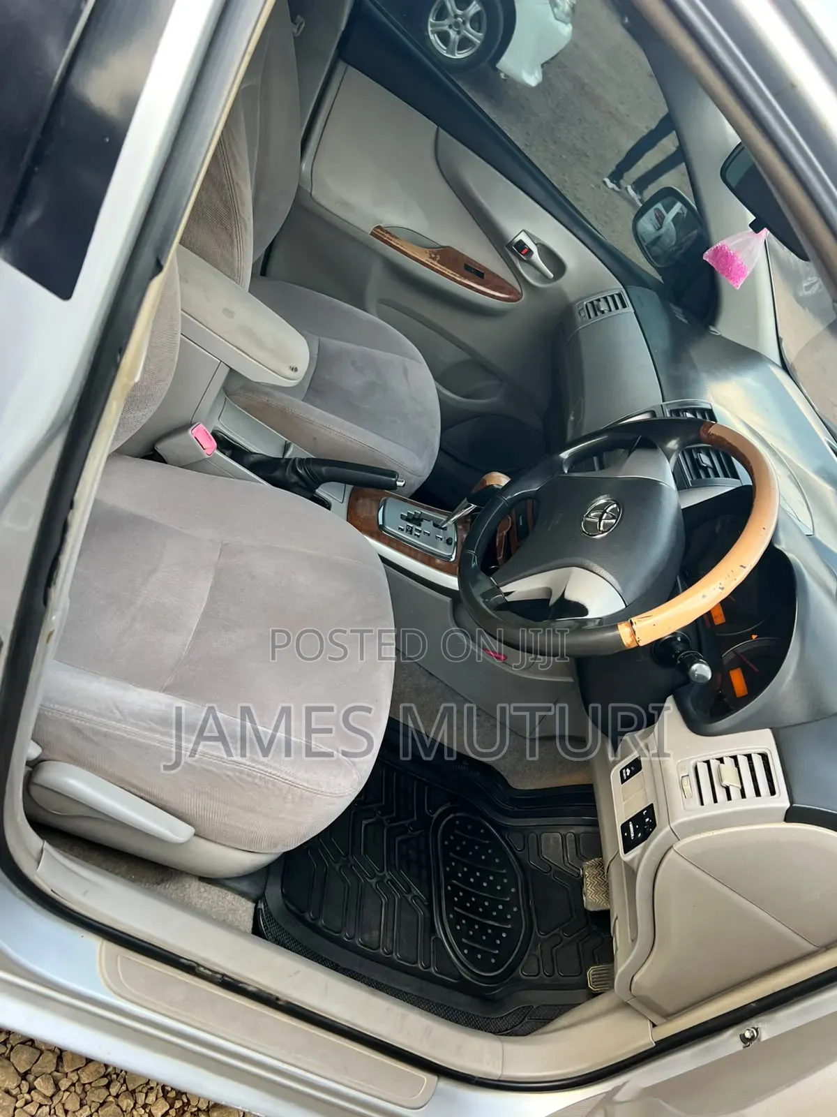 Toyota Axio 2010 Silver