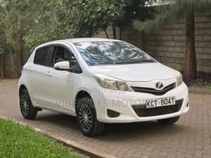 Toyota Vitz 2011 White