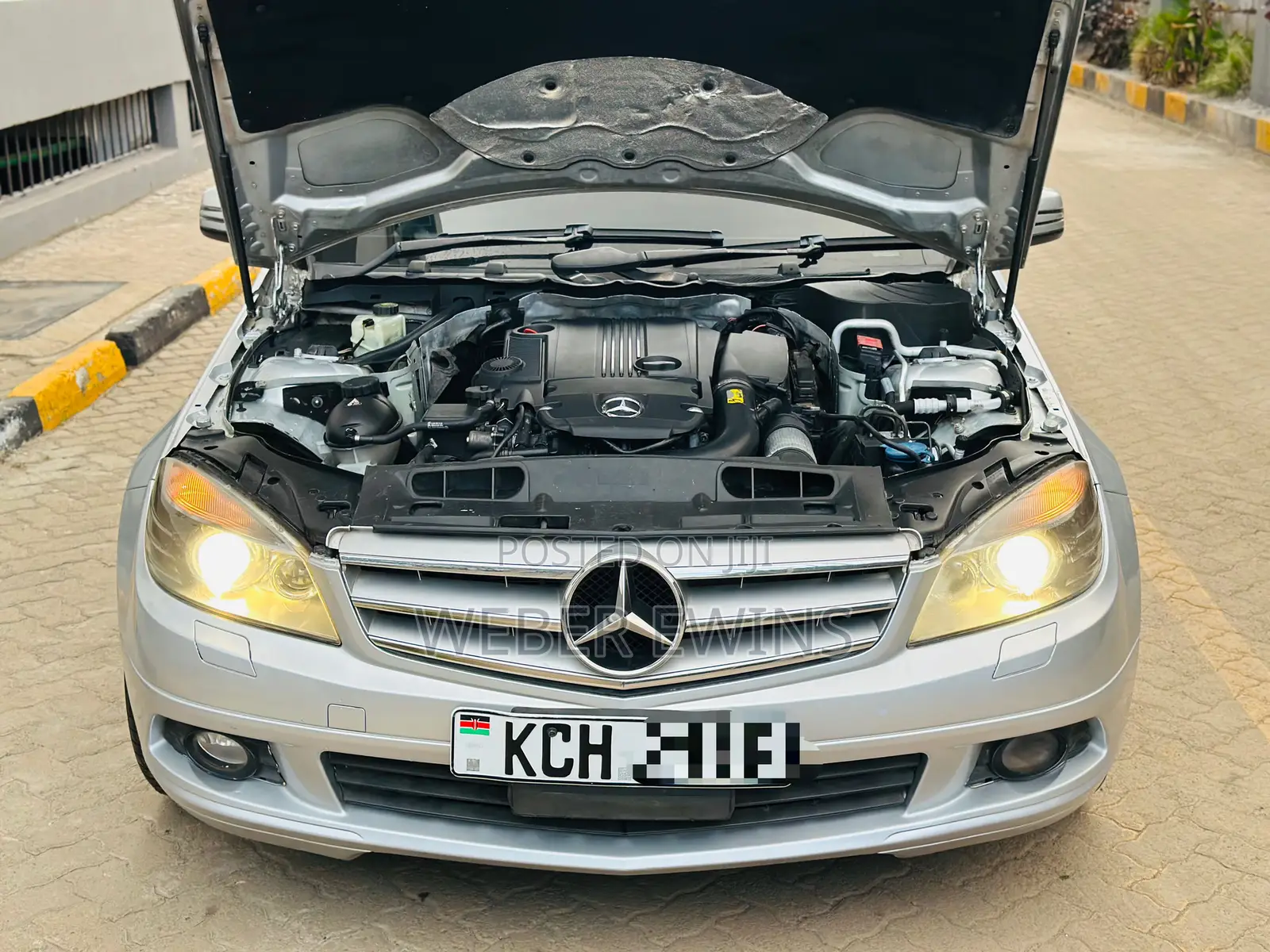 Mercedes-Benz C200 2010 Silver