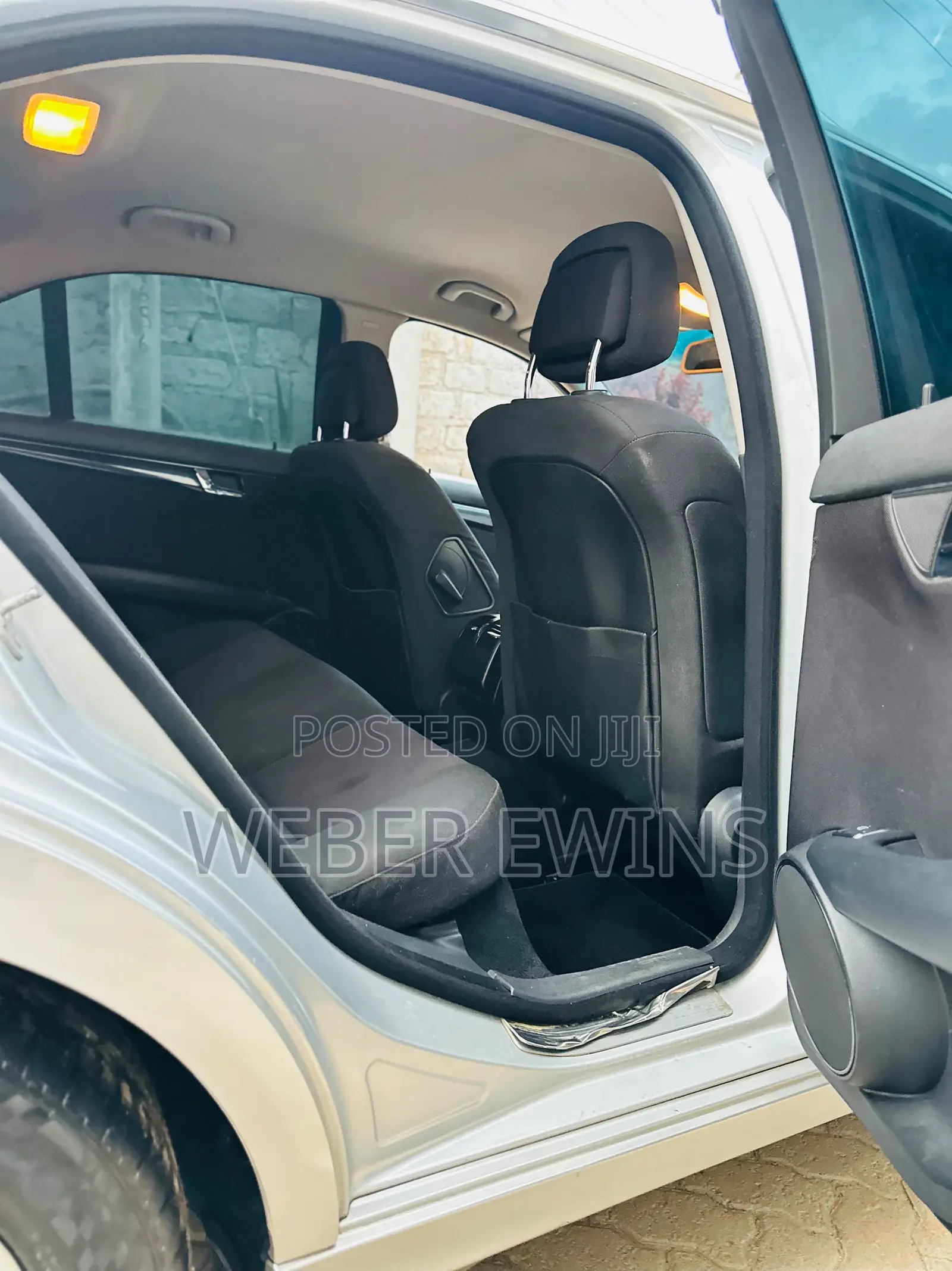 Mercedes-Benz C200 2010 Silver
