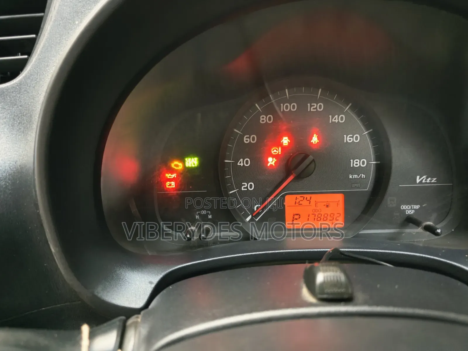 Toyota Vitz 2011 White