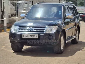 Mitsubishi Pajero 2010 Black