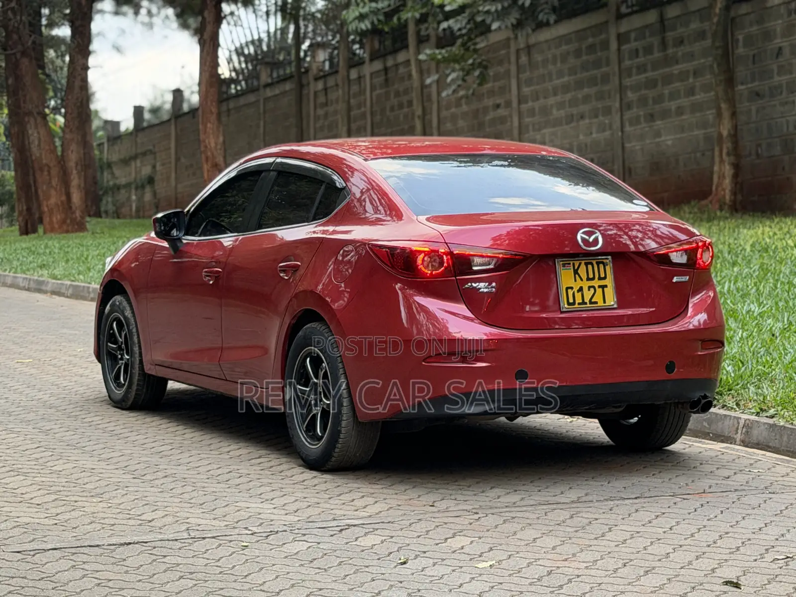 Mazda Axela SV Premium 2014 Red
