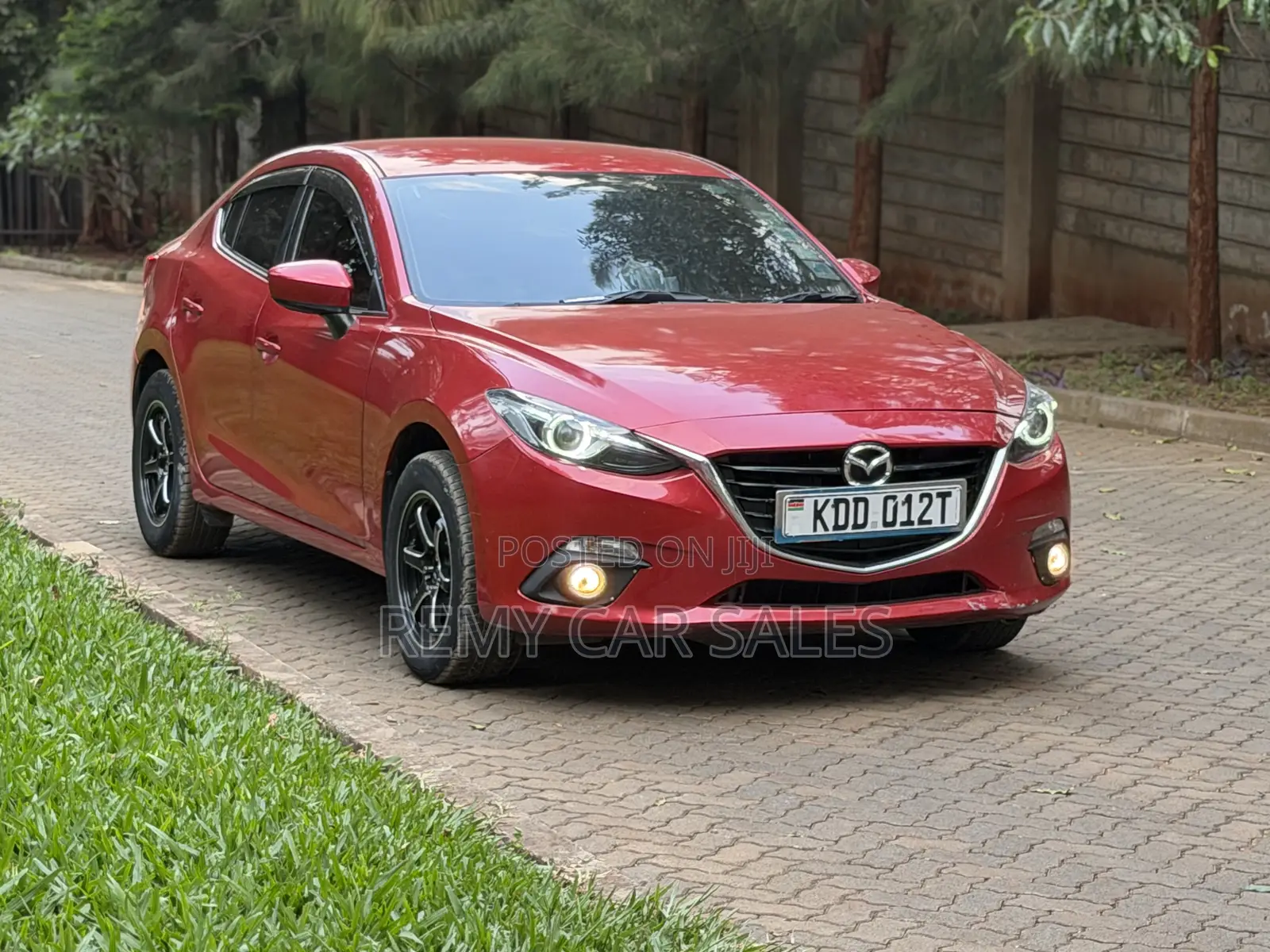 Mazda Axela SV Premium 2014 Red