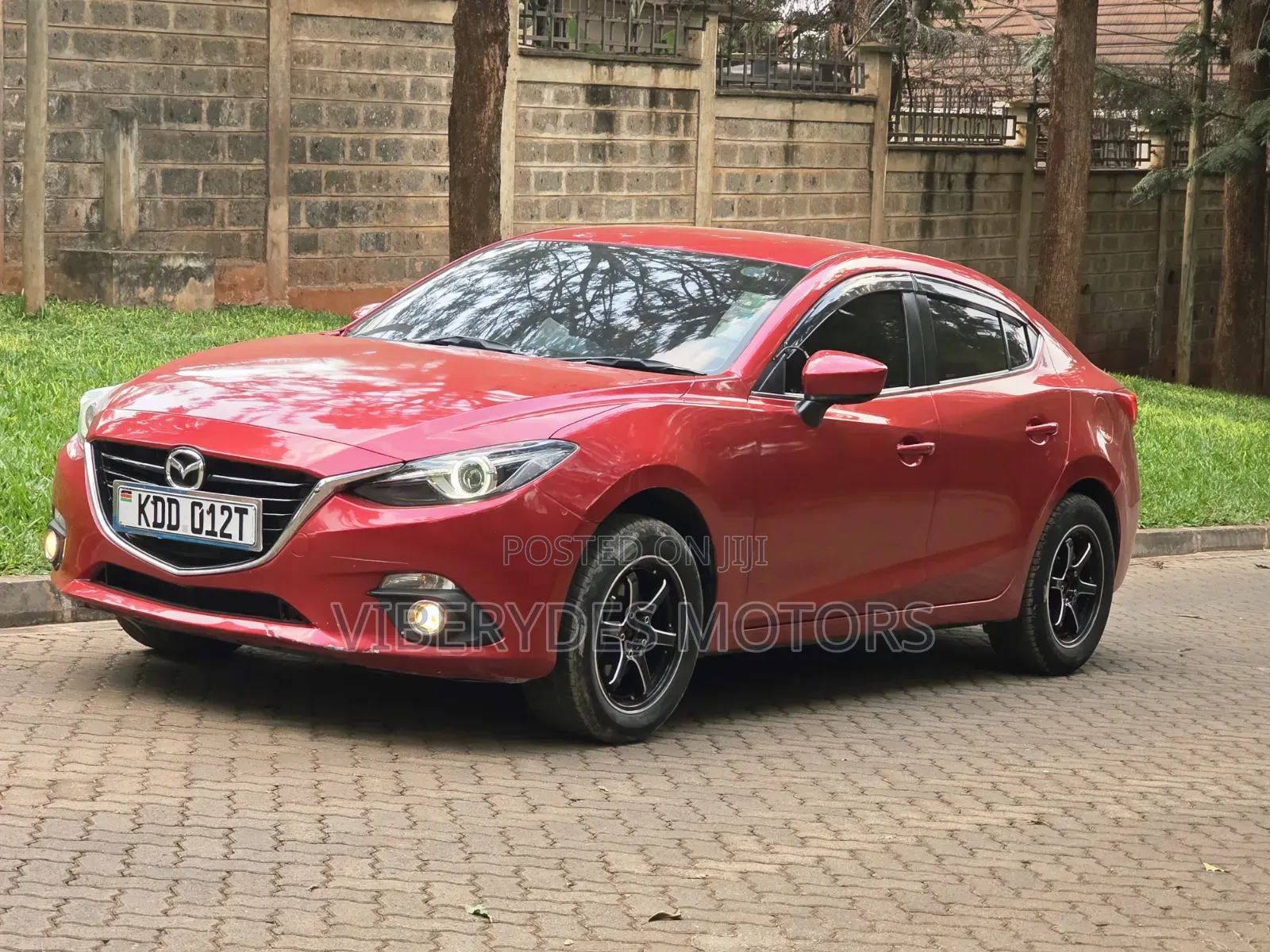 Mazda Axela SV Premium 2014 Red