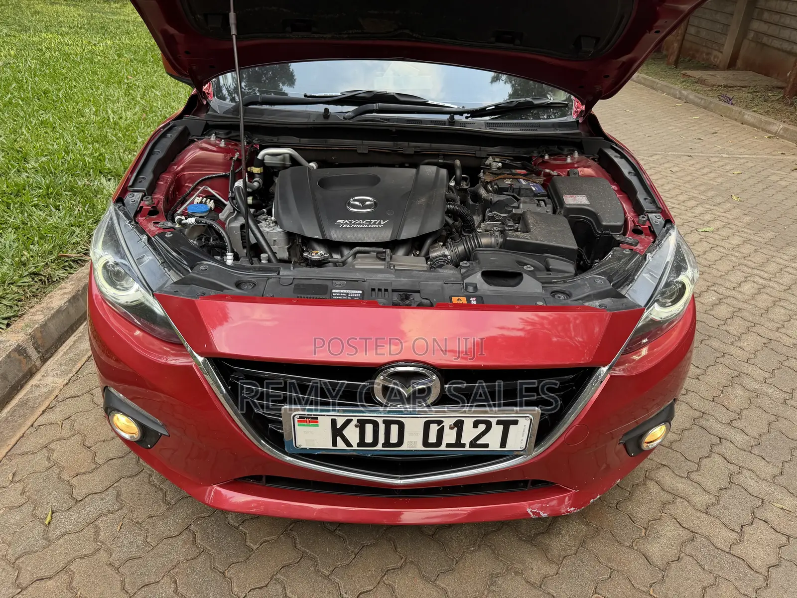 Mazda Axela SV Premium 2014 Red