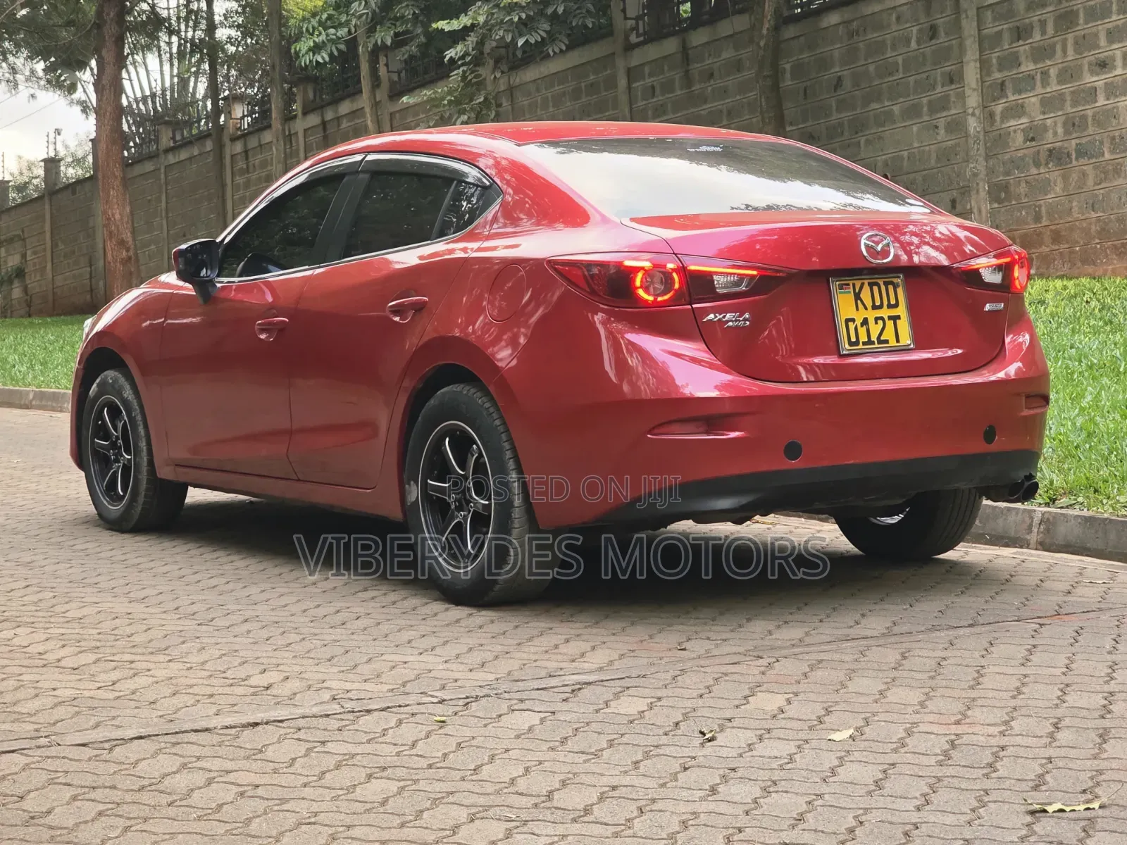 Mazda Axela SV Premium 2014 Red