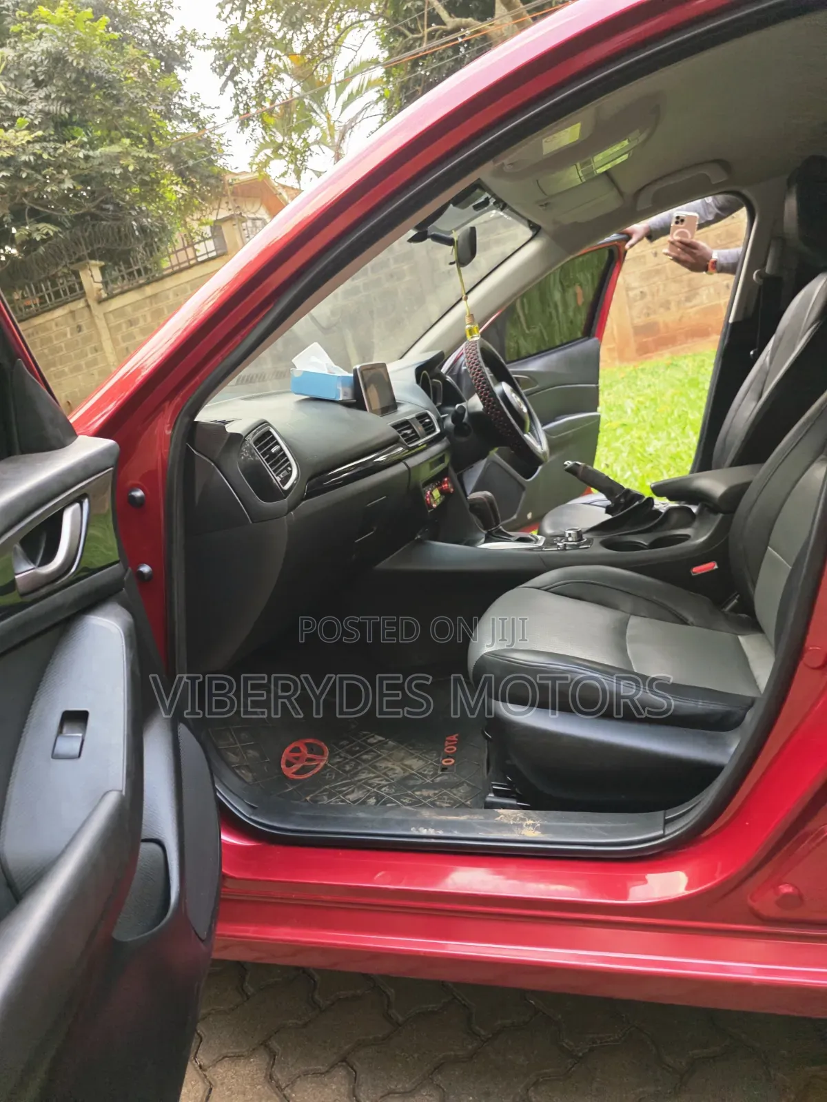 Mazda Axela SV Premium 2014 Red